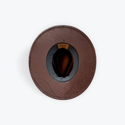 Chocolate | Meander Rancher | M